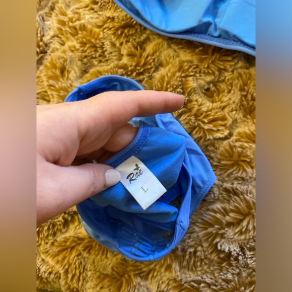 Like new cobalt blue bikini - Picture 5 of 6